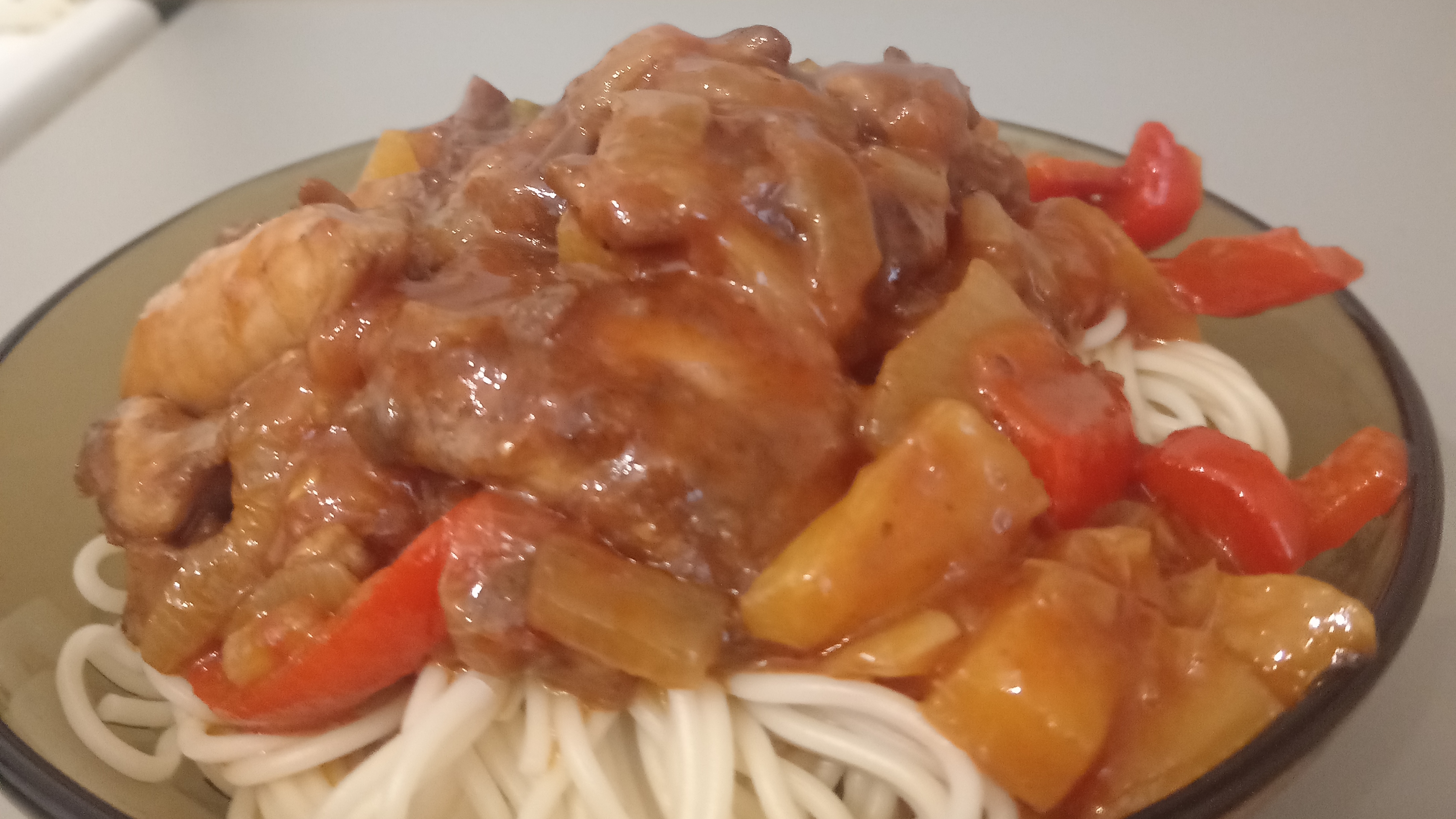 Курица в кисло-сладком соусе (с ананасами)