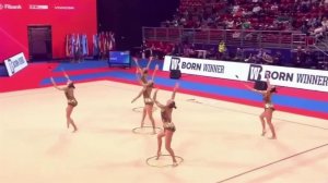 Наши гимнастки выиграли золото в групповых упражнениях с обручами и булавами на этапе КМ в Софии.