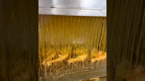 жареная курица под "Водопадом". Вьетнам