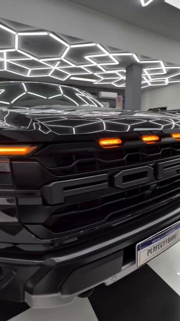 Новый кейс и любимый процесс оклейки, делимся им с вами 👾