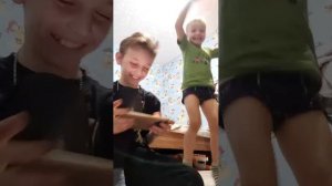 у друга в гостях помогите пожалуйста набрать просмотры пожалуйста