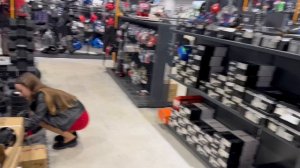 Съездили в кинотеатр, посмотрели Кузю 2, прошлись по магазинам.