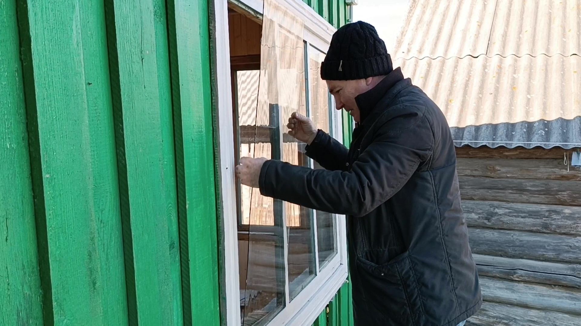 Дачный сезон в деревне открыт! Начали ремонт веранды. Рассада. Деревенские дачники.