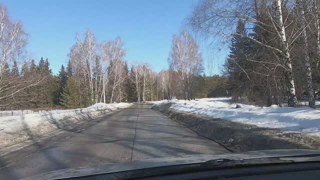 Весенний десант пенсионеров на дачу