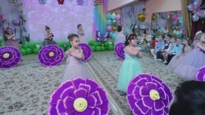 Вальс цветов. Танец на выпускном в детском саду