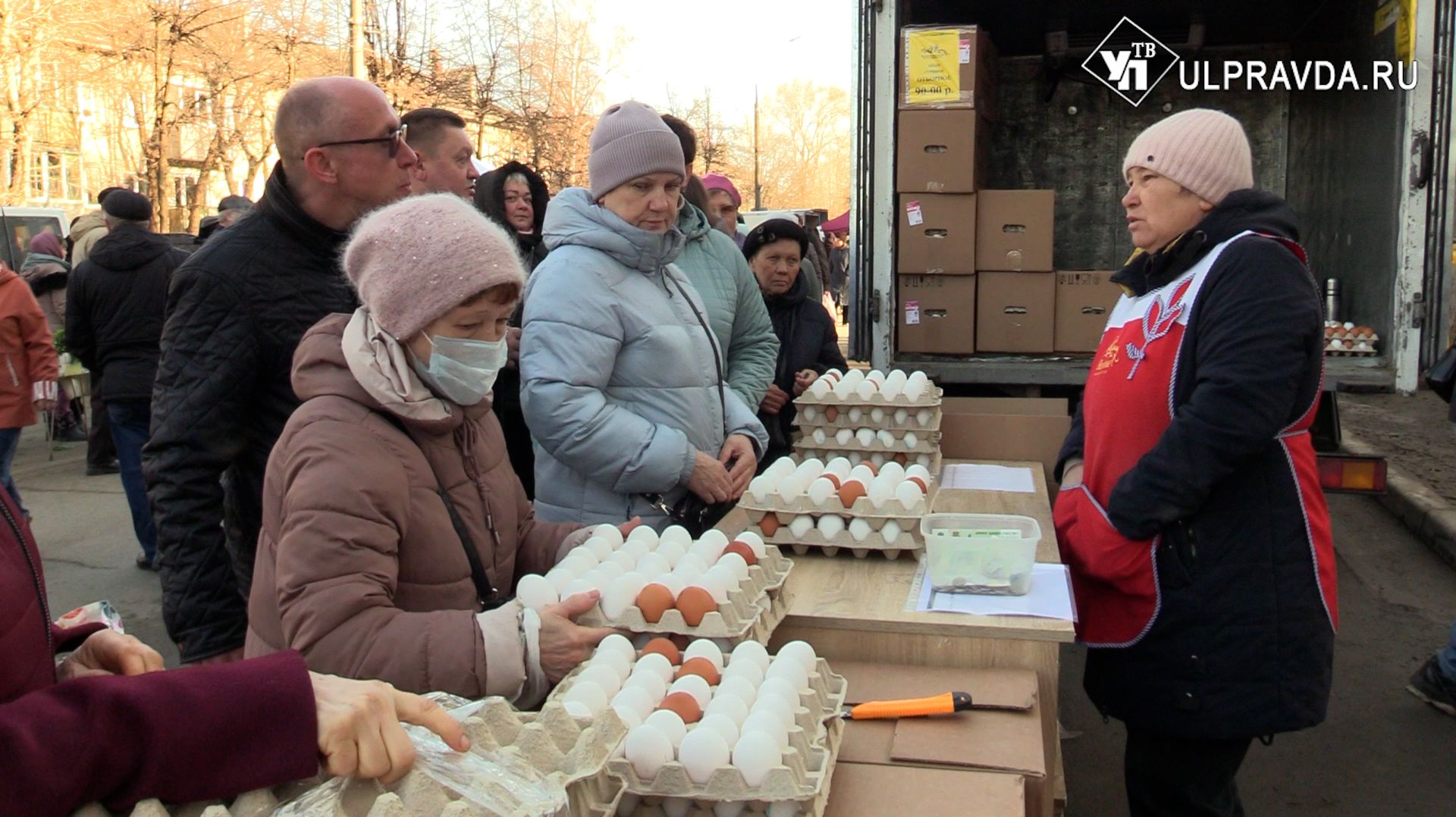 Ульяновцы на ярмарке угостились перепечами и запаслись яйцами