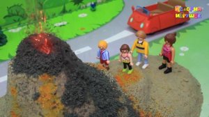 Видео для детей с игрушками Плеймобил. Самые новые игрушечные мультфильмы 2021 года.