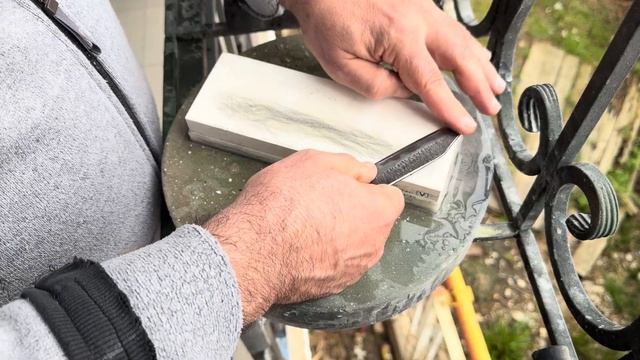 Рабочая заточка на одном камне. Мастер Тано