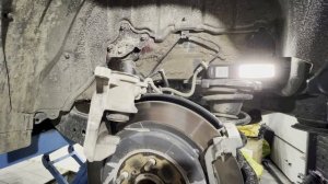 Как правильно заменить задние тормозные колодки LEXUS RX (Электронный суппорт)