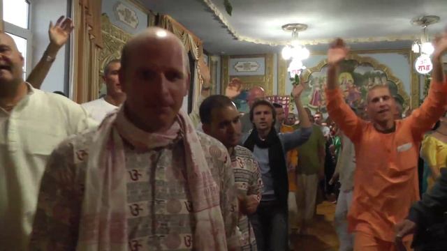 2014.10.05. Годовщина установления Божеств. Гаура-арати. Новороссийск