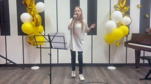 Бурова Алиса «Детства яркий свет»