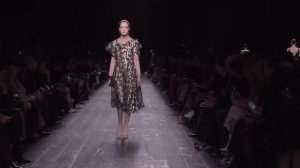 Показ женской коллекции Valentino осень-зима 2016-2017