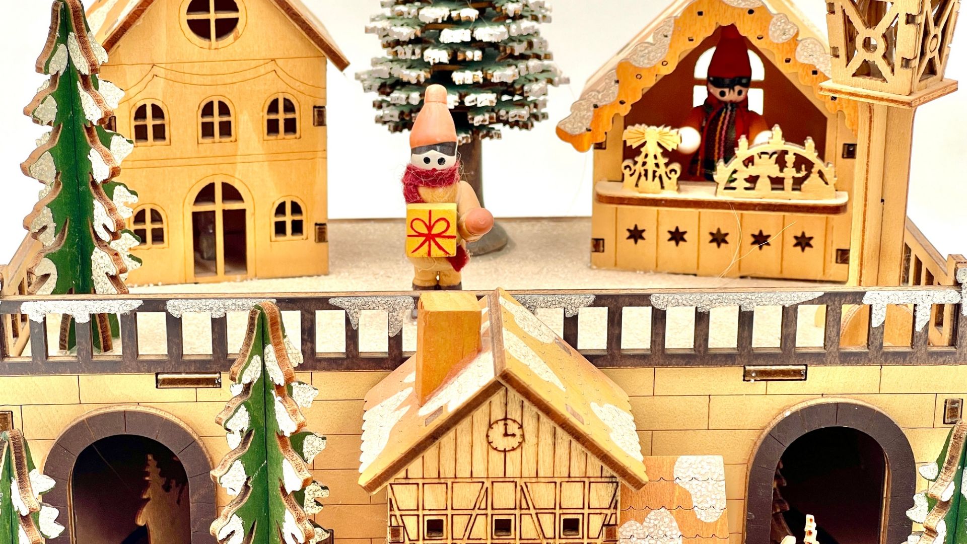 Винтажная музыкальная шкатулка-карусель Erzgebirge