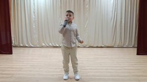 Меркулов Мирослав - В лужах облака