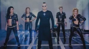 Танцуют Ффссе!