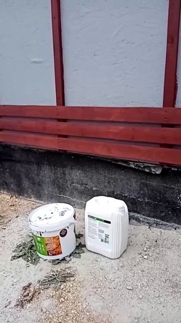 Пропитка эмаль DecoGuard для гостевого домика. Цвет: красное вино