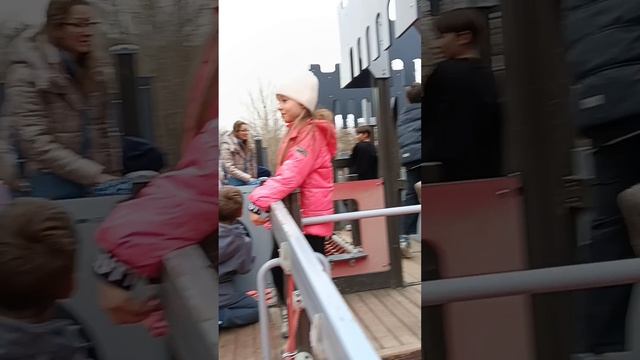 Гуляем в большом парке