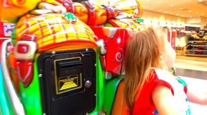 Настя и песенка про автобус