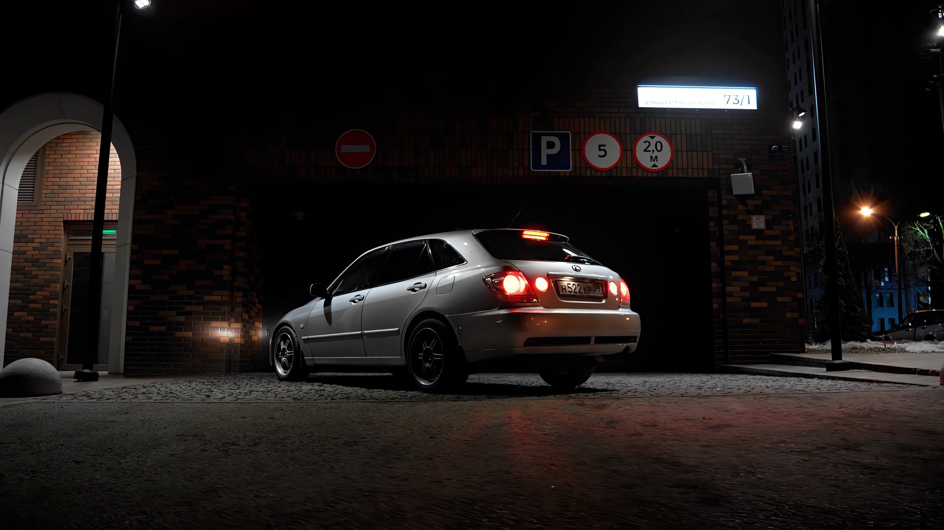 HANGING OUT WITH LEXUS IS300 | 4K