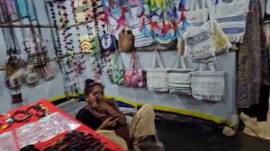 Муж вышел со мной на берег утром. Ужин на скалах с Мариной и Сашей. Гоа. Арамболь (1)