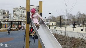 Космическая детская площадка на улице Луначарского в г.Миасс