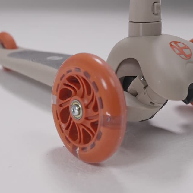 Детский самокат  3-колесный с подсветкой 20 режимов Flash