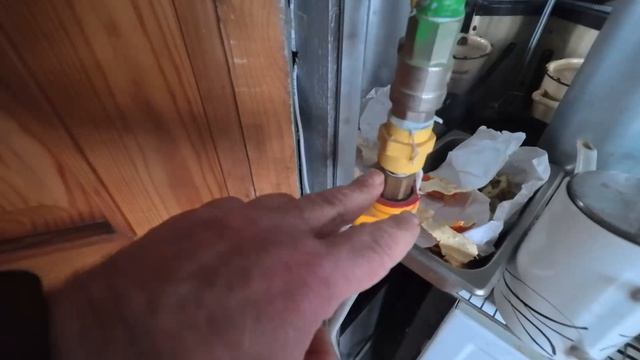 В доме душно и пахнет - как предотвратить беду