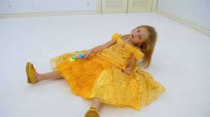 Настя и её необычные игрушки