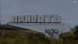 В багрянце заката Припять застыла