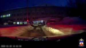 В Марий Эл автоинспекторы доставили в больницу автоледи, которой стало плохо за рулём на трассе