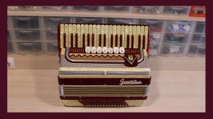Трудовые будни / Ремонт итальянского аккордеона