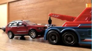 МУЛЬТИКИ ДЛЯ МАЛЬЧИКОВ ПРО МАШИНКИ.  ПЕРЕВОЗКА ИГРУШЕЧНЫХ МАШИНОК. МУЛЬТФИЛЬМЫ ДЛЯ ДЕТЕЙ.