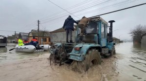 В Дагестане круглые сутки ликвидируют последствия рекордного за более чем сто лет наводнения.