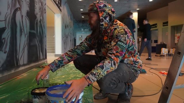 КАК НАРИСОВАТЬ РЕАЛИЗМ БАЛЛОНОМ? Роспись стадиона ХК «Трактор»