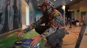 КАК НАРИСОВАТЬ РЕАЛИЗМ БАЛЛОНОМ? Роспись стадиона ХК «Трактор»