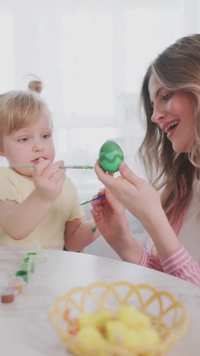 ОКРАШИВАНИЕ И УКРАШЕНИЕ ПАСХАЛЬНЫХ ЯИЦ