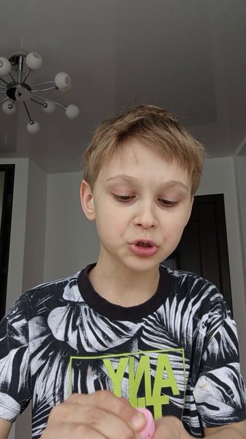 Пробую иностранные сладости