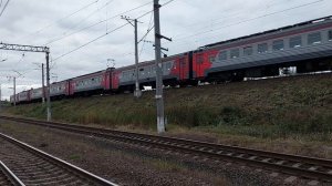 Электричка ЭТ2М едет в сторону платформы "Рыбацкое"