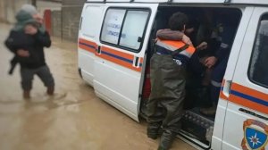 Экстренные службы Дагестана и Чечни эвакуируют людей в связи с потопами в регионах