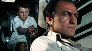 "Последний дюйм" (1958) Тяжелым басом гремит фугас...