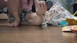 распаковка конфет