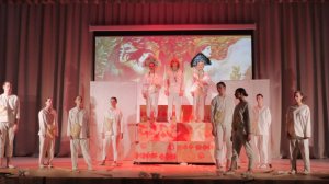 Театр начинается со школы! Школьная труппа «Стекло» покорили зрителей премьерой «Ангелофрения»