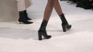 Показ женской коллекции Valentino осень-зима 2019-2020