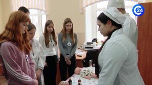 Готовят будущих медиков еще со школьной скамьи