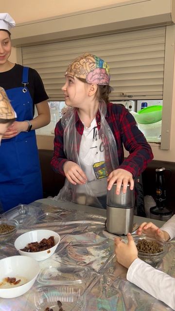 Теперь знаем как работает кофемолка