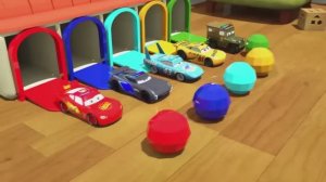 Играем с Тачками Дисней для детей и малышей - Молния Маккуин и Друзья - Мультфильмы про машинки