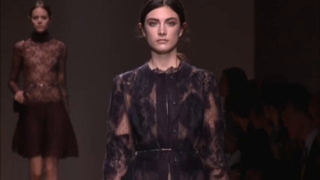 Показ женской коллекции Valentino Haute Couture осень-зима 2011-2012 смотреть онлайн