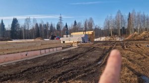 Когда обрабатывать сруб льняным маслом. Хранение бруса на стройке.