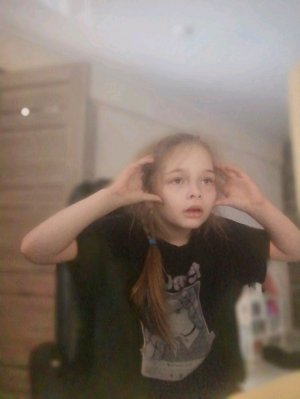 {я новый блогер}как её пройтиии? ... Е҉в҉к҉и҉с҉ плей  играет в Фреди пазбер на Яндекс играх?