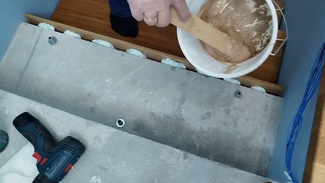 Склейка ступени на бетон